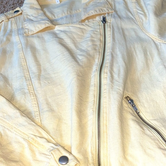 Maurices Butter Yellow Linen Blend Moto Jacket - Picture 5 of 6